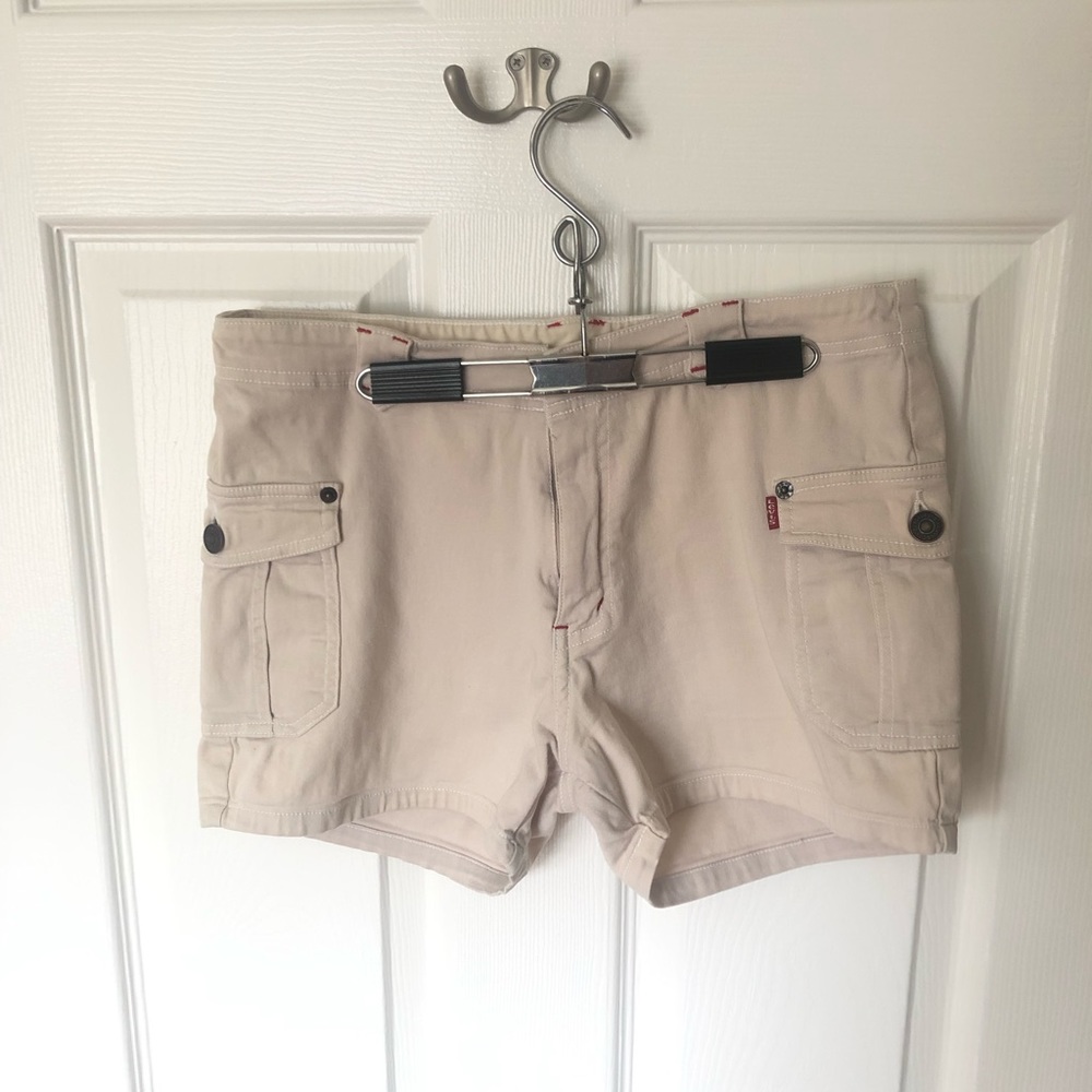 Girls Levi’s Cargo Shorts - Picture 1 of 5